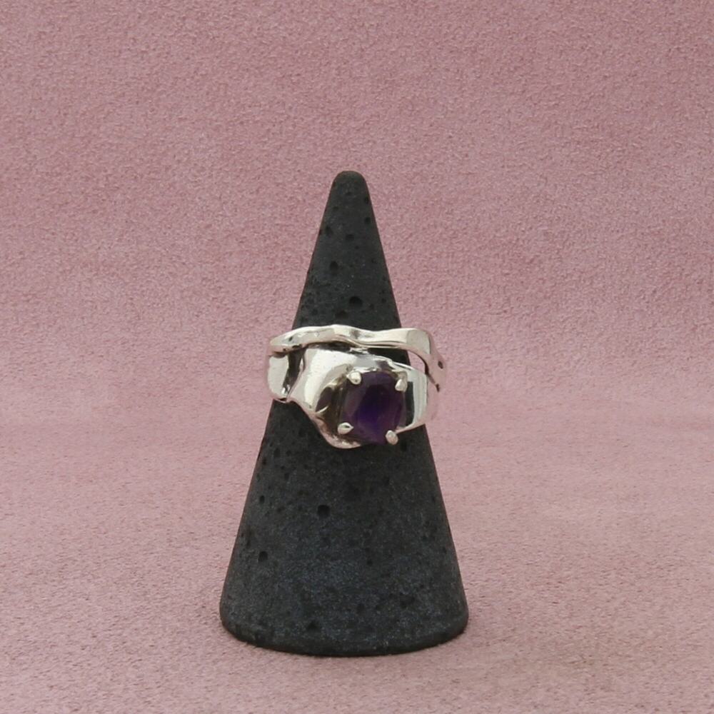 sterling silver vintage evensong artisan-made amethyst ring size 6